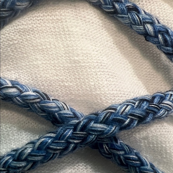 Gap Women's White Sleeveless Top with Blue Accents - Picture 7 of 8